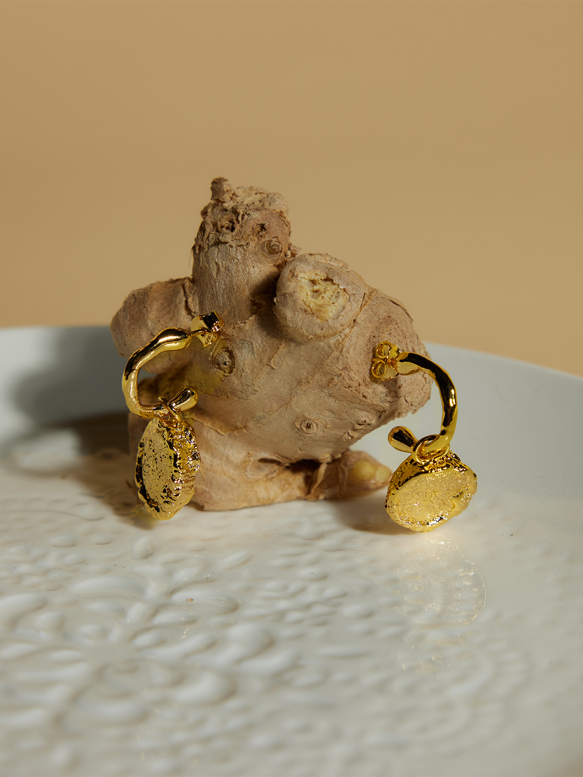 Ginger Loop — Drop Earrings (Gold) - Image 4